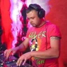 Обложка: Dj Kapral - Plucked
