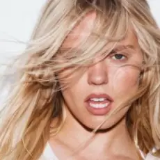 Обложка: Reneé Rapp - Shy