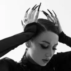 Обложка: Mihaela Marinova - Under Pressure