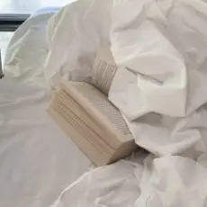 Обложка: Женя і Катя - Розбиті частинки всередені