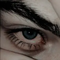 Обложка: Navjaxx, Staarz - moths (slowed + reverb)