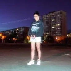 Обложка: MI MI MARII - Квітами заплетене місто