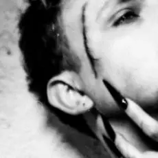 Обложка: Elvis Drew – Knife On My Heart