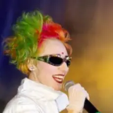 Обложка: Жанна Агузарова - Верю я