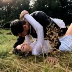 Обложка: Sofira - Не довіряй