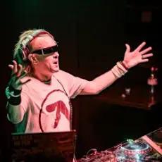 Обложка: John B - Energy