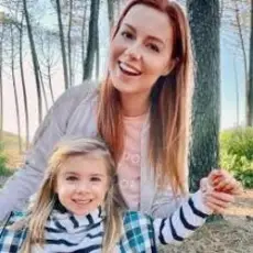 Обложка: Юлия Савичева - Девочка