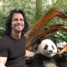 Обложка: Yanni - Keys to Imagination