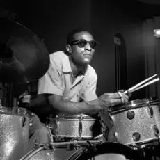 Обложка: Max Roach - Equipoise