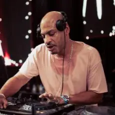 Обложка: Dennis Ferrer - Hey Hey