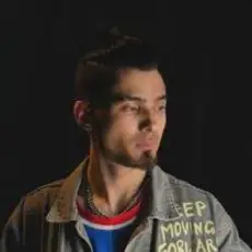 Обложка: DeeNi – Soura