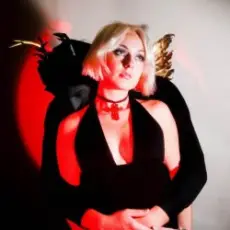 Обложка: Maella - God Damn