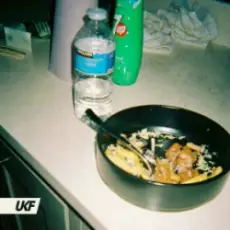 Обложка: Casey Club - Voicenote Violence