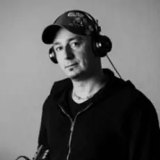 Обложка: Andrea Ribeca - MAM