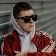 Обложка: Денис Лирик – Кто ты такая