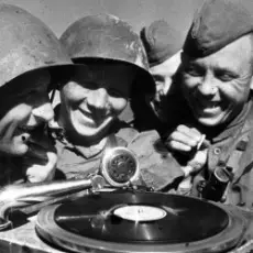 Обложка: Наталья Шмидт - Лили Марлен