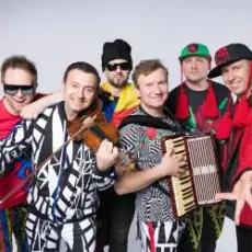 Обложка: Zdob și Zdub - Sus boieri! Nu mai dormiti (Colinda) (Osoeanu)