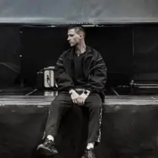 Обложка: Иссаев feat. Bard & Джиэрон - Голая