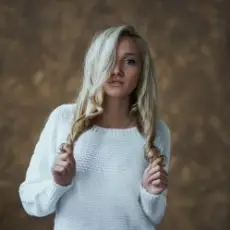 Обложка: Storm DJs & Женя Юдина - Она не я (TEI Remix)