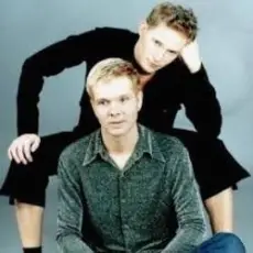 Обложка: RevoльveRS - 1000 раз прости