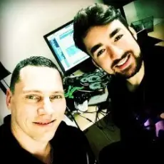 Обложка: Tiesto feat. DBX - Light Years Away (Oliver Heldens Remix)