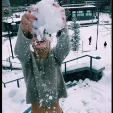 Обложка: Эндшпиль feat. МанТанА - Новогодний