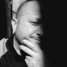 Обложка: Christopher Corrigan - Levitation