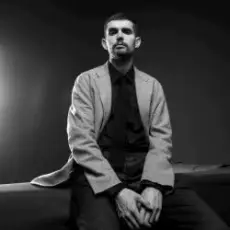 Обложка: Noize MC - Девочки хотят медляков